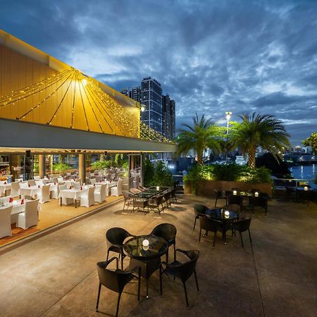Sun & Moon, Riverside Hotel Phnom Penh Exteriör bild